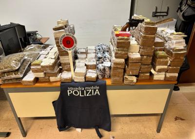 Pescara, la polizia arresta un 50enne trovato con 132 kg di droga