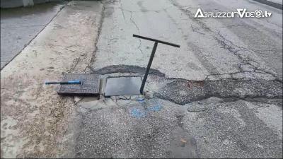 A lavoro da questa mattina i tecnici della Asl per verificare la natura dell’odore sgradevole dell’acqua in una contrada di Lanciano