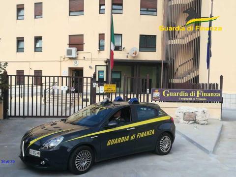 Usura, la Guardia di Finanza di Avezzano esegue l'arresto di un uomo di etnia rom colto in flagranza mentre riscuoteva il denaro dalle sue vittime  