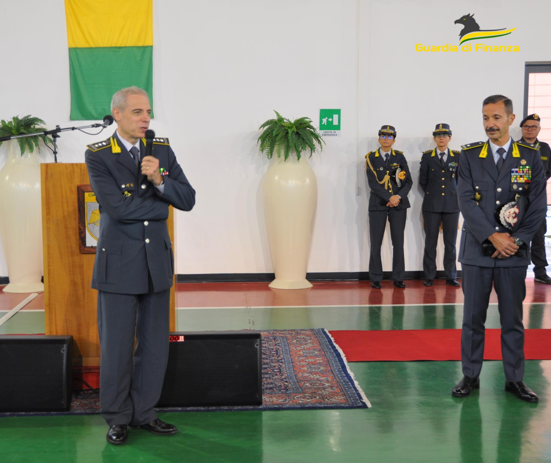 Guardia di Finanza L’Aquila: Visita di Commiato del Comandante Interregionale dell'Italia Centrale, Generale di Corpo D'Armata Bruno Buratti, al Comando Regionale Abruzzo