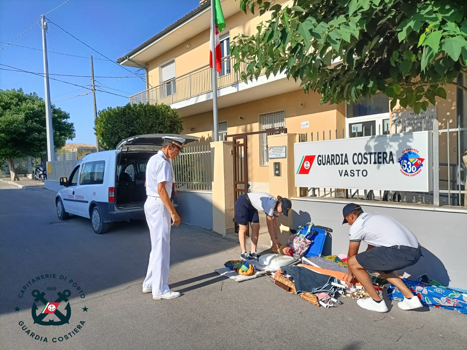 Blitz notturno della Guardia Costiera di Vasto per liberare le spiagge dall'occupazione abusiva