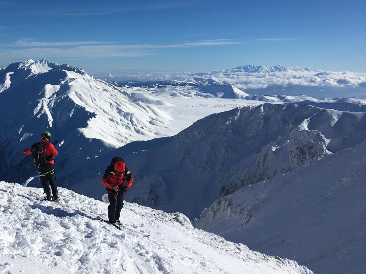 Gran Sasso, ultimi ostacoli burocratici per il rientro delle salme degli alpinisti romagnoli