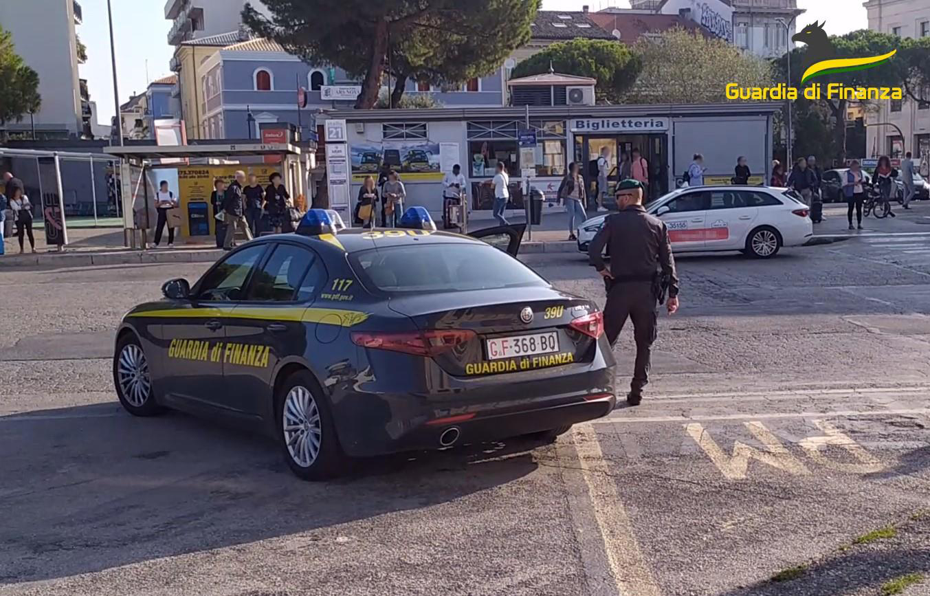 Minorenne arrestato a Pescara per spaccio di droga