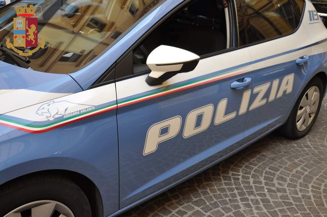 Pescara, nascondeva cocaina nel reggiseno: arrestata.