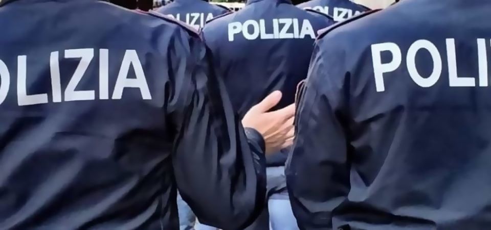 Operazione "Nobis" della Polizia contro estremisti di destra, perquisizioni anche a L'Aquila e Chieti