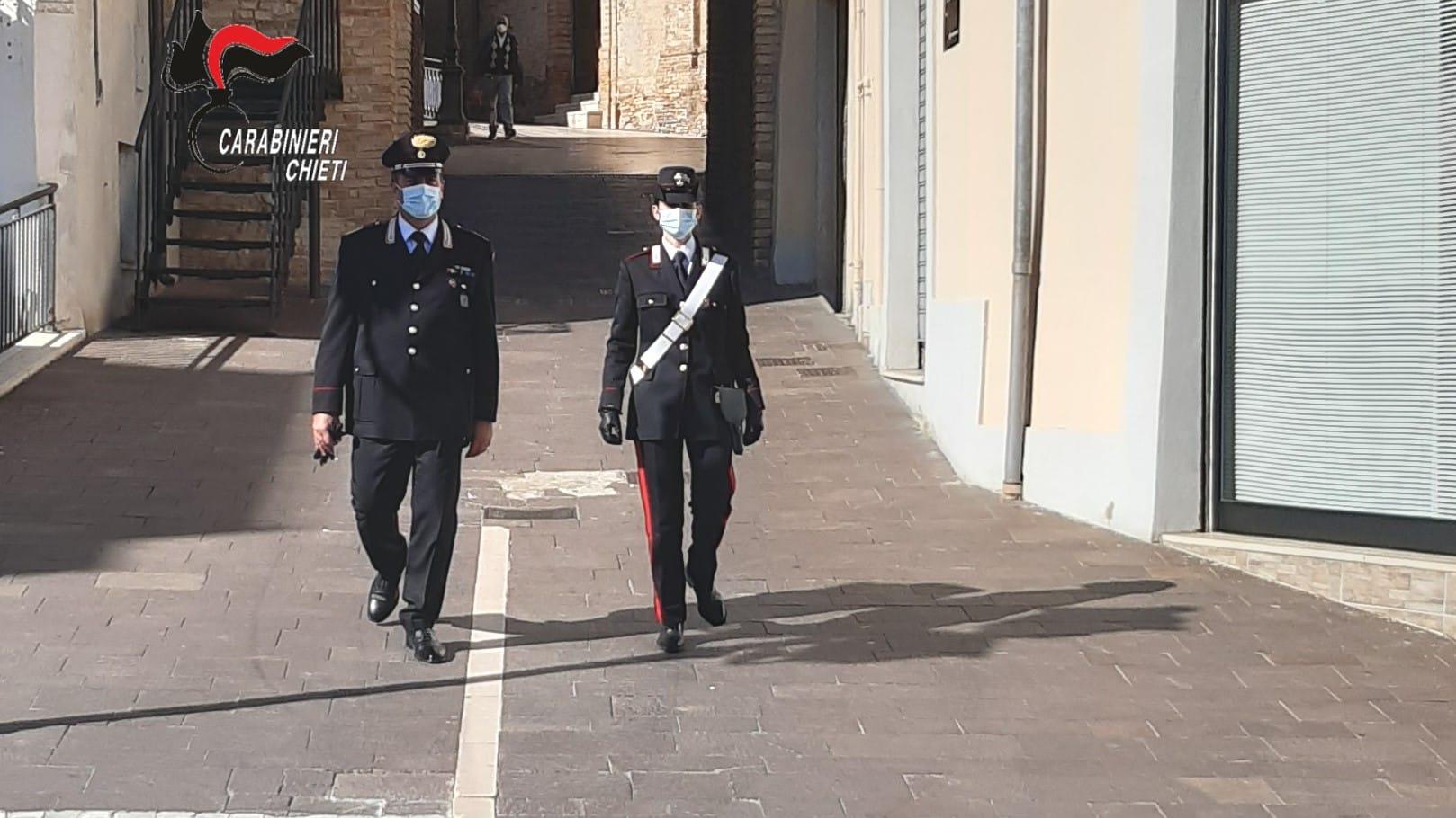 San Giovanni Teatino, clonano il numero telefonico di un uomo e gli "pescano" dal conto 15mila euro, denunciate dai Carabinieri due straniere