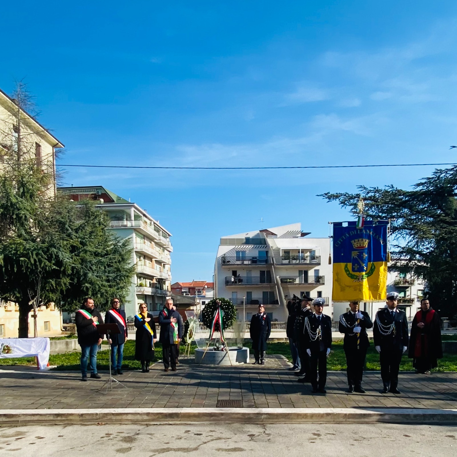 Lanciano celebra il Giorno del Ricordo: deposizione della corona e inaugurazione della "Panchina del Ricordo"