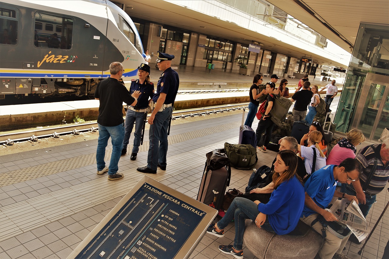 SETTIMANA DI CONTROLLI POLIZIA DI STATO NELLE STAZIONI ED A BORDO DI TRENI 