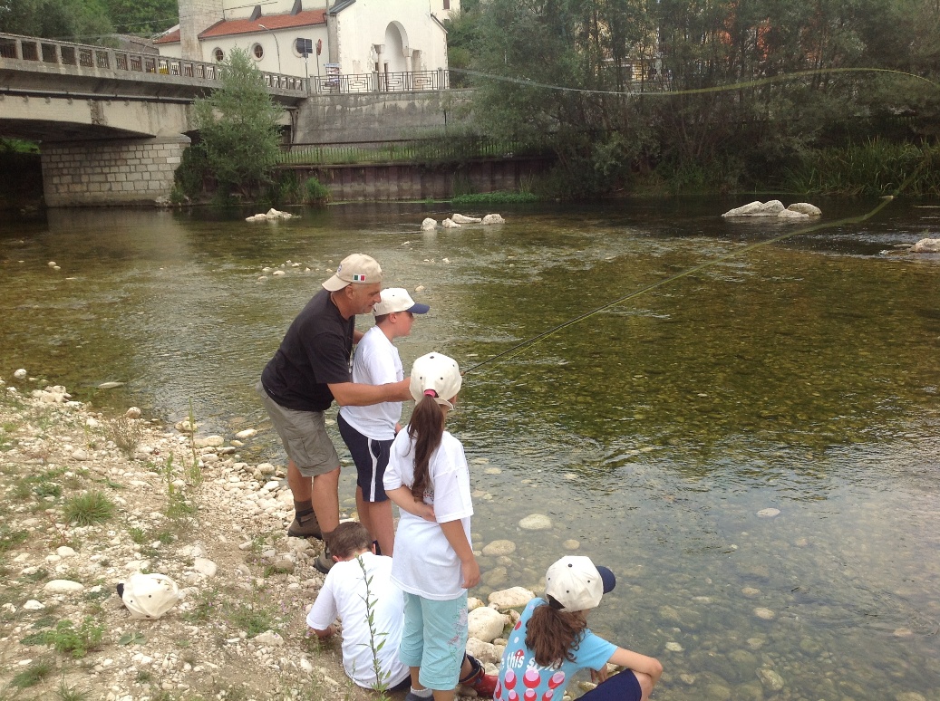 A CASTEL DI SANGRO LA QUARTA EDIZIONE DEL CORSO JUNIORES DI PESCA A MOSCA