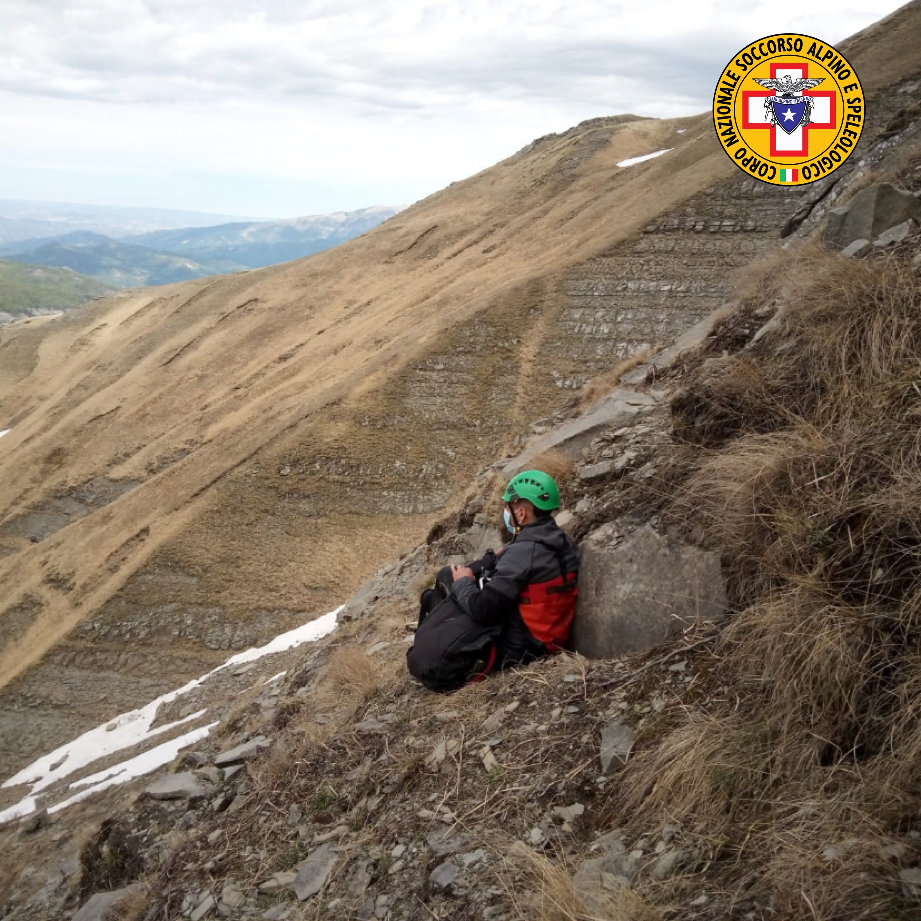 Due interventi del Soccorso Alpino, un recupero sul Monte Sirente (Aq) e uno a Valle Castellana (Te)