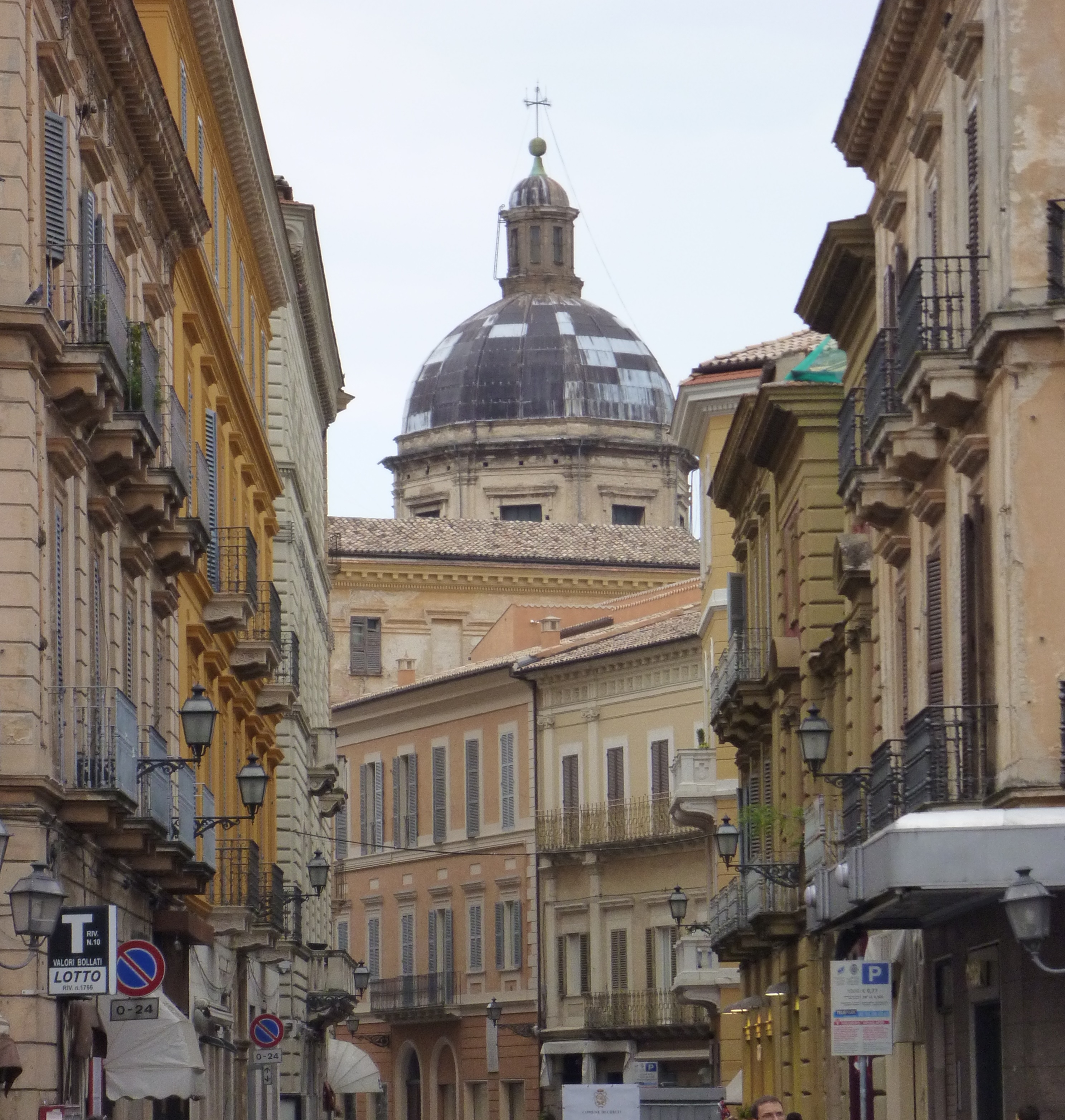 A Chieti al via le domande per l’erogazione dei buoni spesa alle famiglie