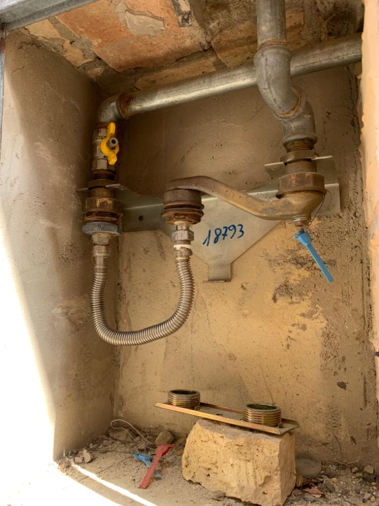 Lanciano, un intero palazzo popolare allacciato abusivamente a gas, luce e acqua