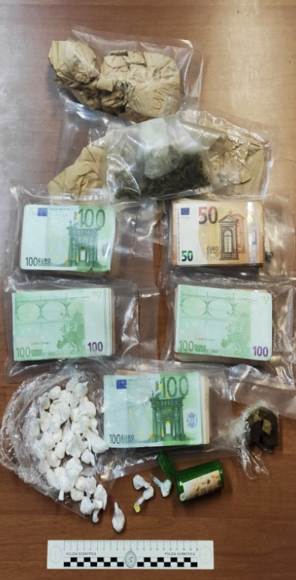 Pescara, operazione antidroga della Polizia, sgominata la banda del delivery della cocaina per la Pescara bene