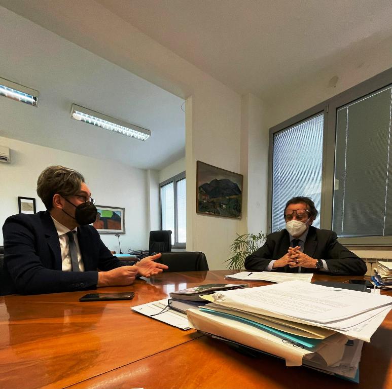 Il Sindaco di Roseto Nugnes incontra il Sottosegretario D’Annuntiis per parlare del futuro dell’autoporto, di erosione della costa e viabilita’