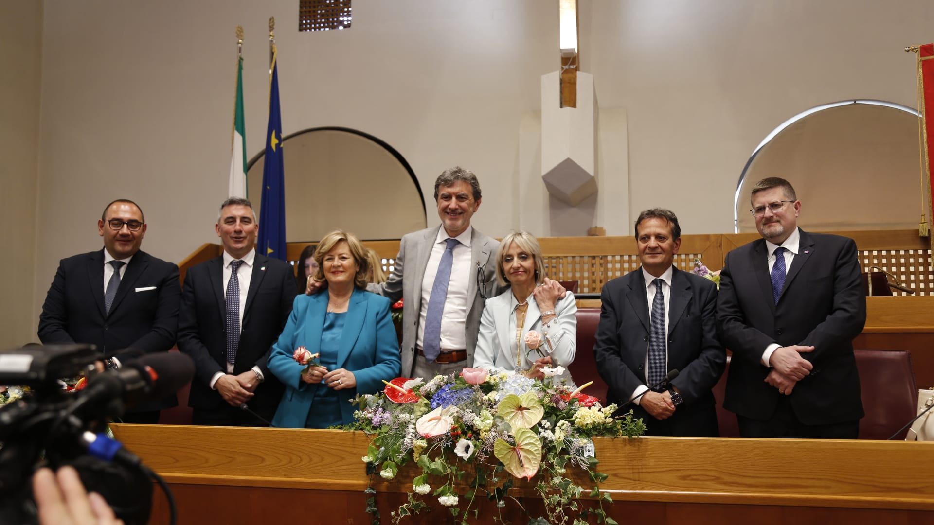 Regione Abruzzo, Il presidente Marco Marsilio ha firmato oggi il ...