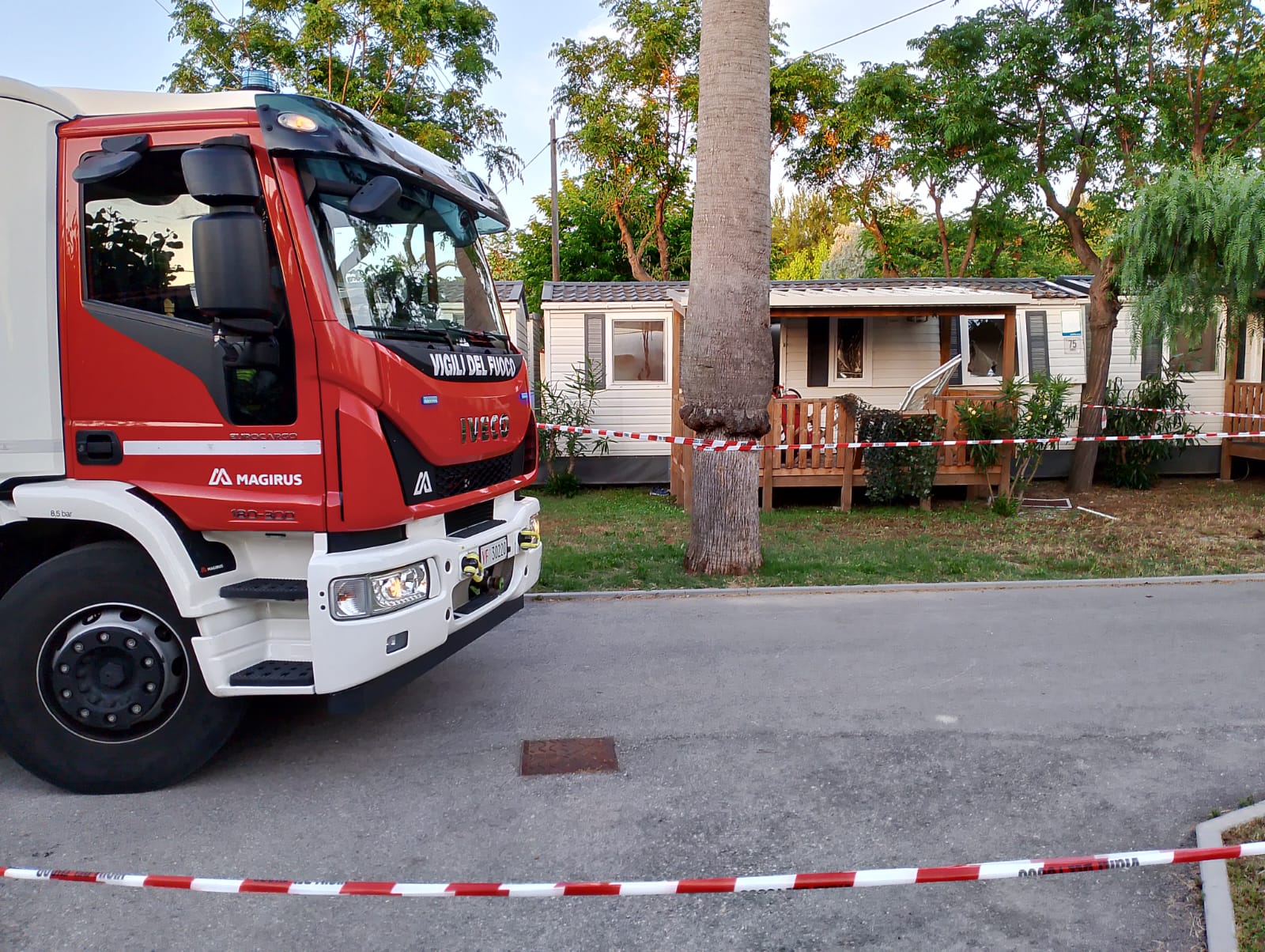 Esplosione nel bungalow di un campeggio a Martinsicuro, resta ustionato un manutentore