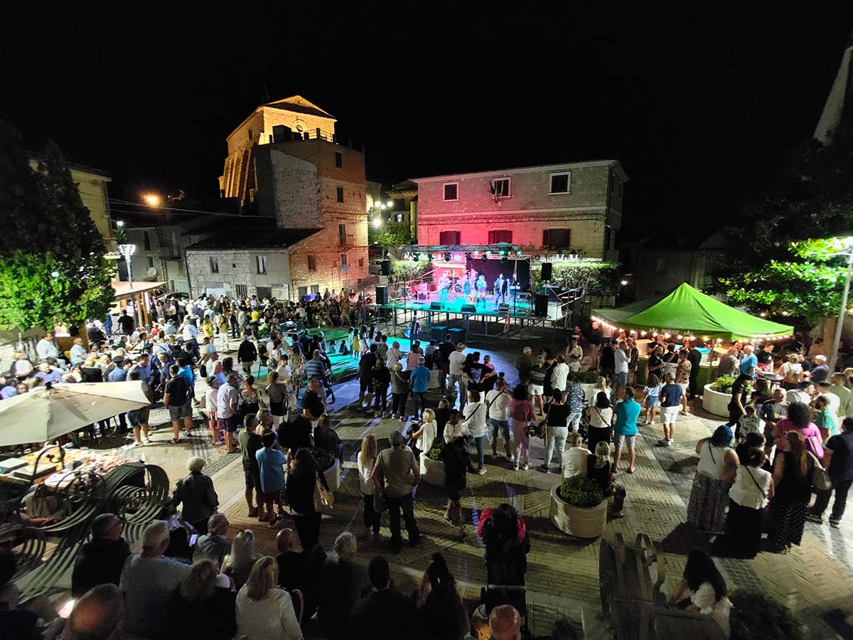 A Lentella tutto pronto per la 36ª Sagra della Porchetta