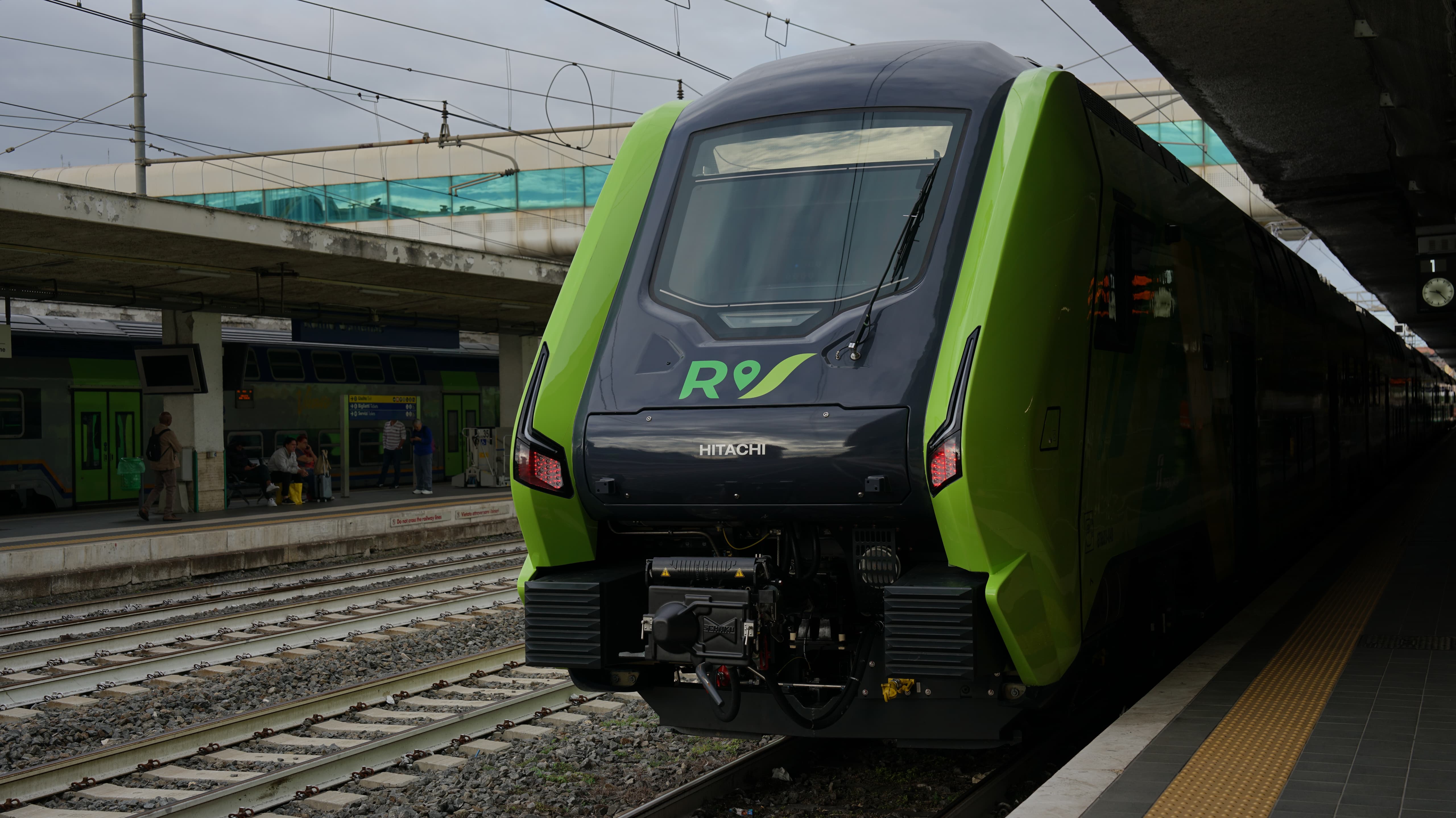 Nel 2025 tre nuovi treni elettrici monopiano in arrivo in Abruzzo