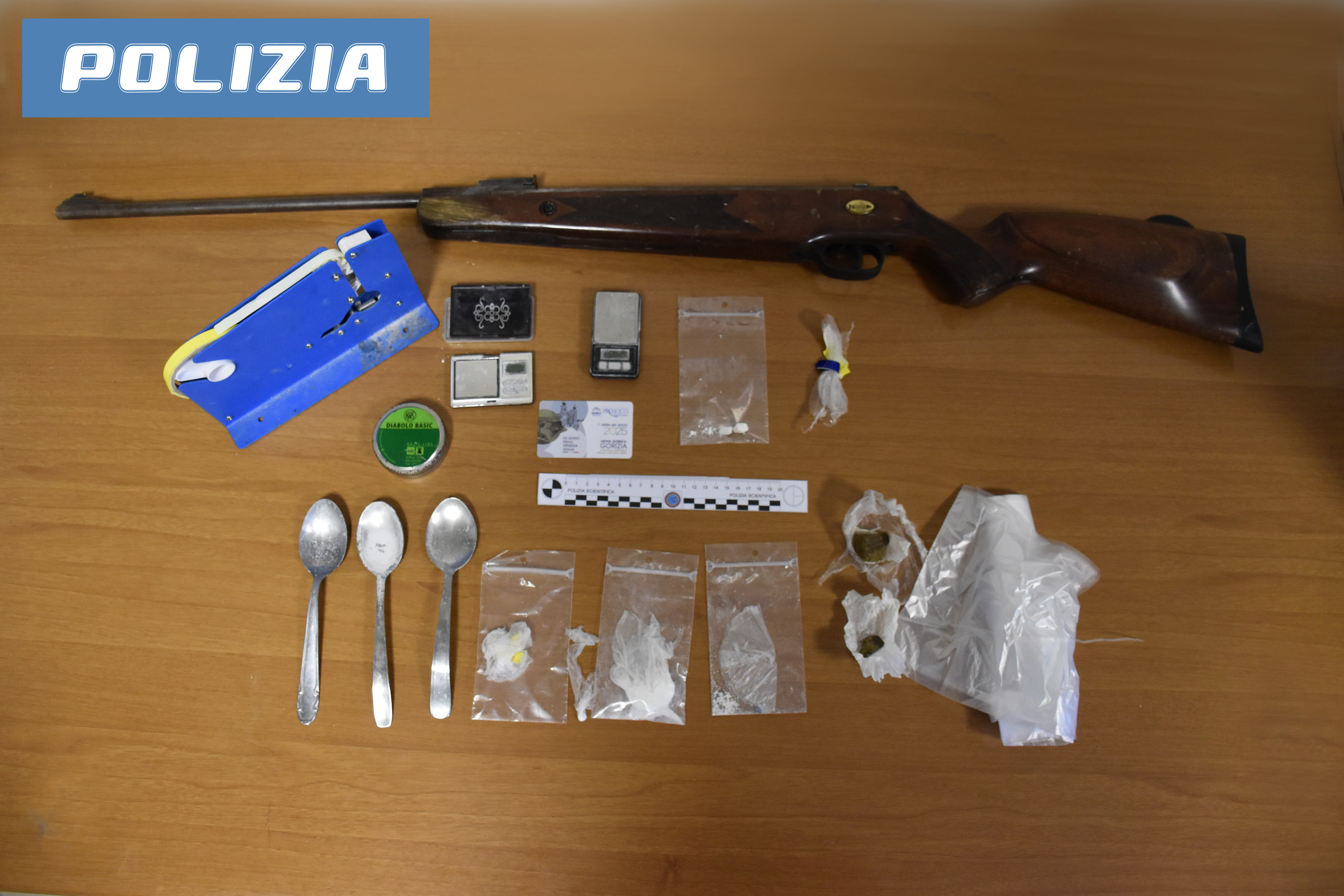 L’Aquila: Polizia sequestra droga, arma e officina abusiva a Massa d’Albe