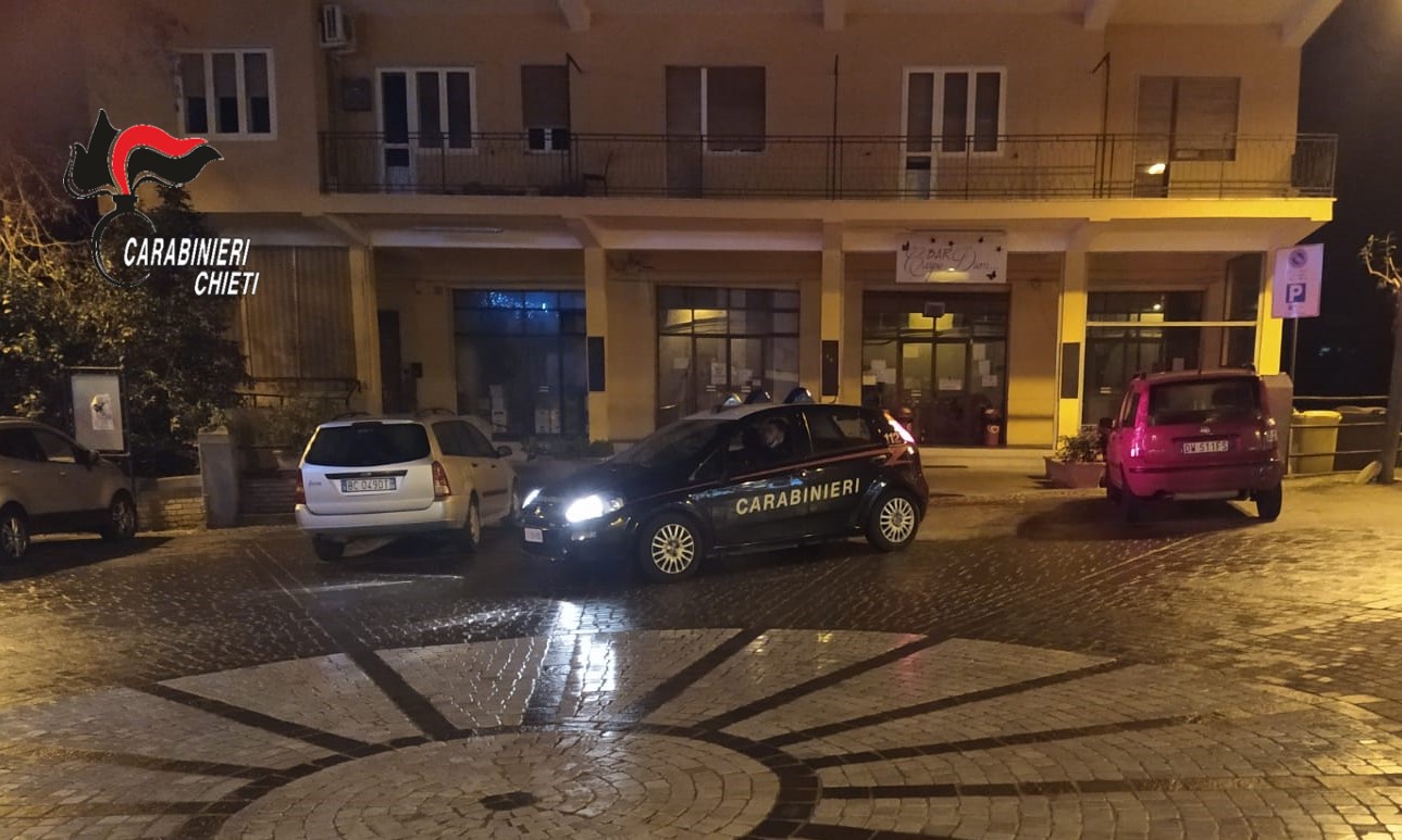 Assembramenti vietati a Scerni, intervengono i Carabinieri di Atessa