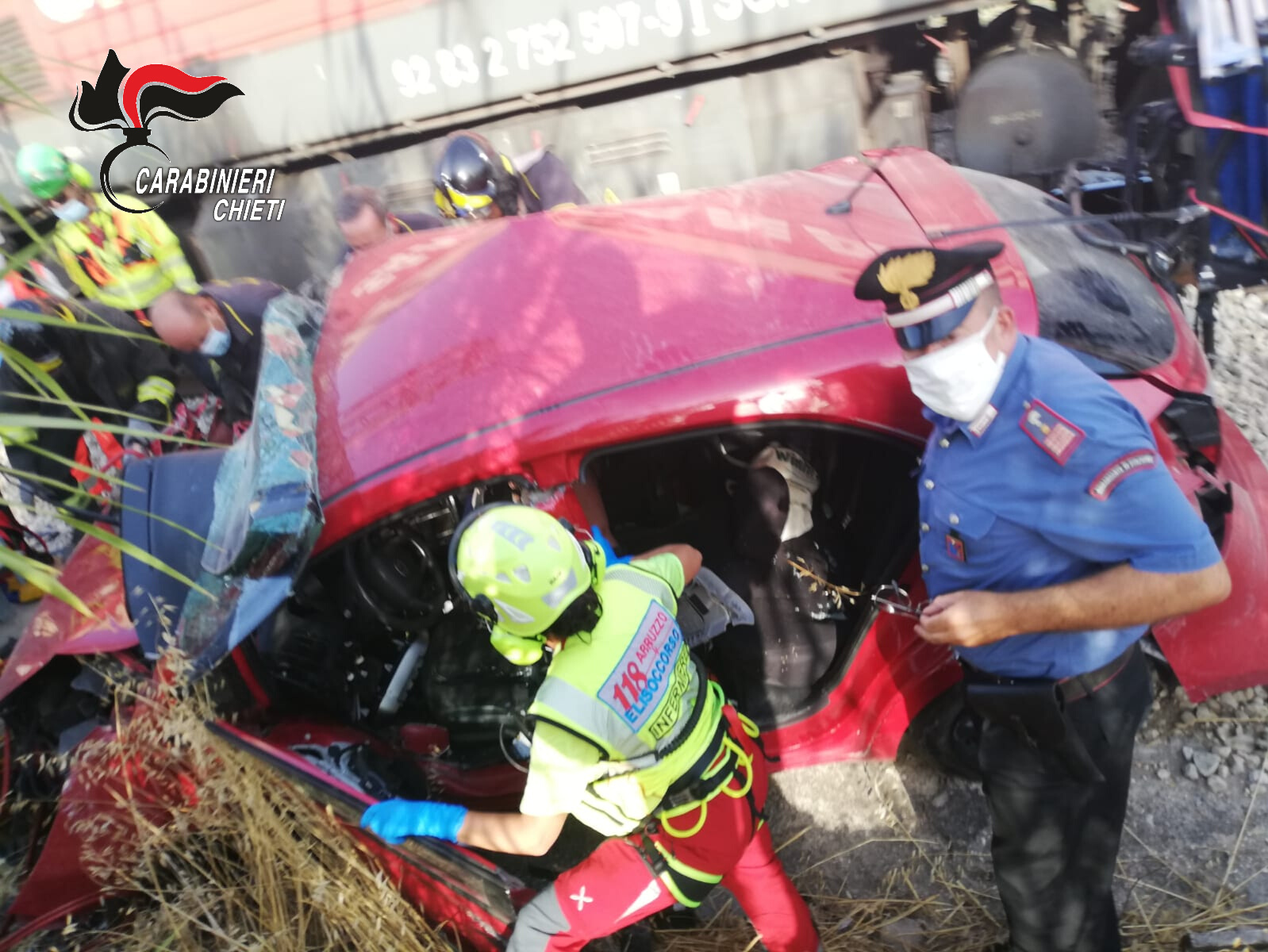 Fossacesia, incidente tra un locomotore della Sangritana ed un auto al passaggio a livello di località La Selva, ferita un’intera famiglia.