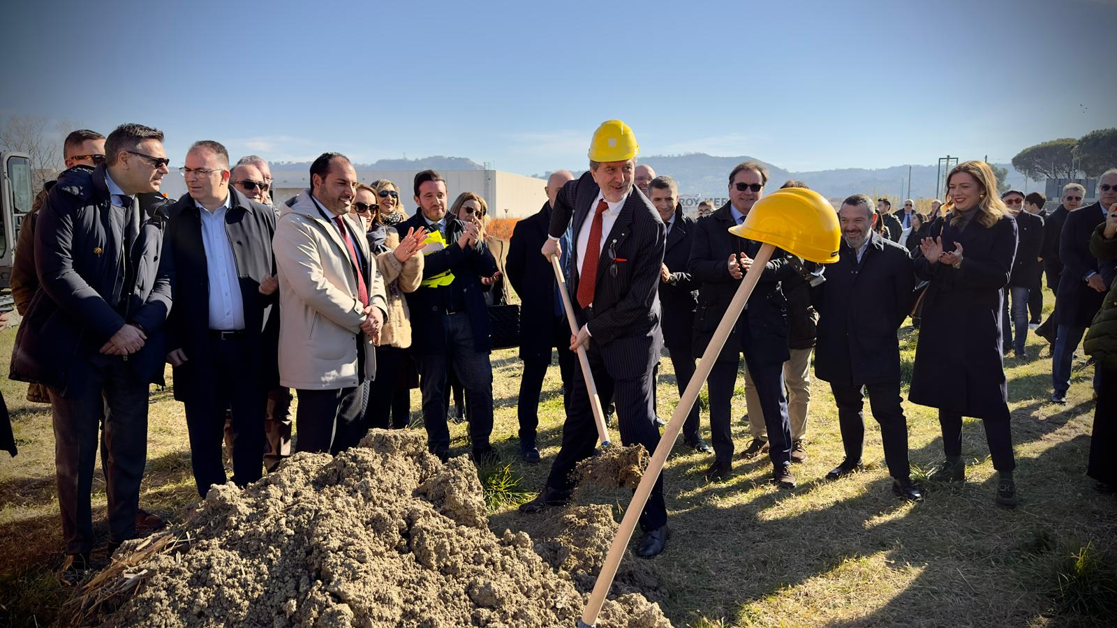 Aeroporto d’Abruzzo: Marsilio dà il via libera all’inizio dei lavori di allungamento della pista 