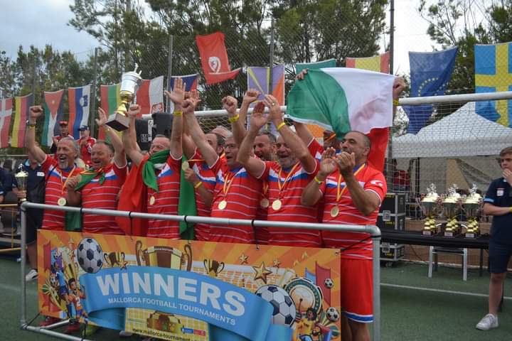 I Vigili del Fuoco di Pescara vincono il titolo di Walking Football Over 50 nel Torneo Internazionale di Maiorca
