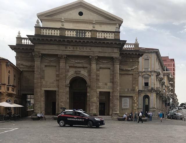 Lanciano, occupa con i figli minori ex palestra e non intende andarsene