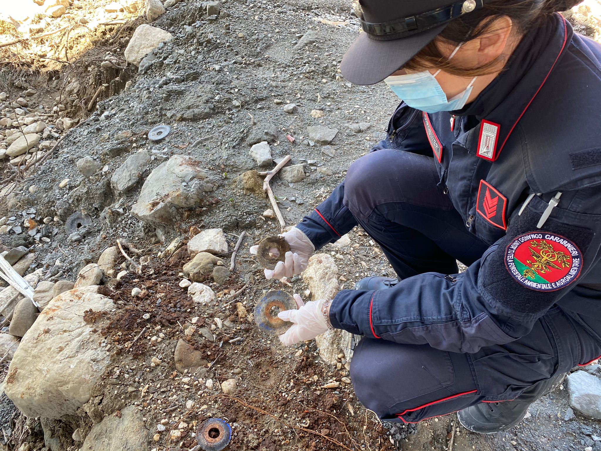 Fondovalle Sangro, i Carabinieri Forestale sequestrano 500 metri cubi di materiale inerte