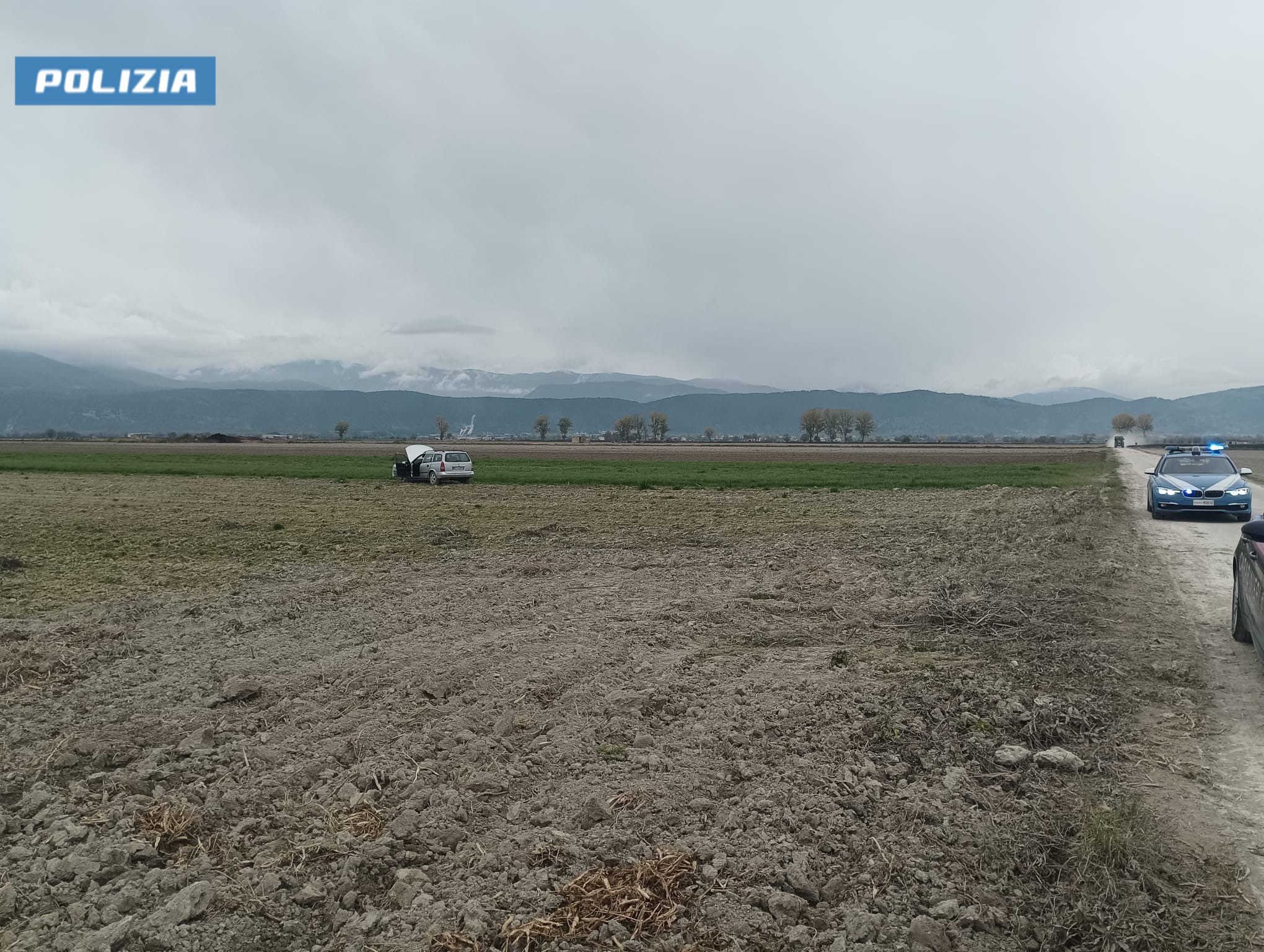 Fugge seminando il panico per le strade di Avezzano, arrestato dalla polizia 