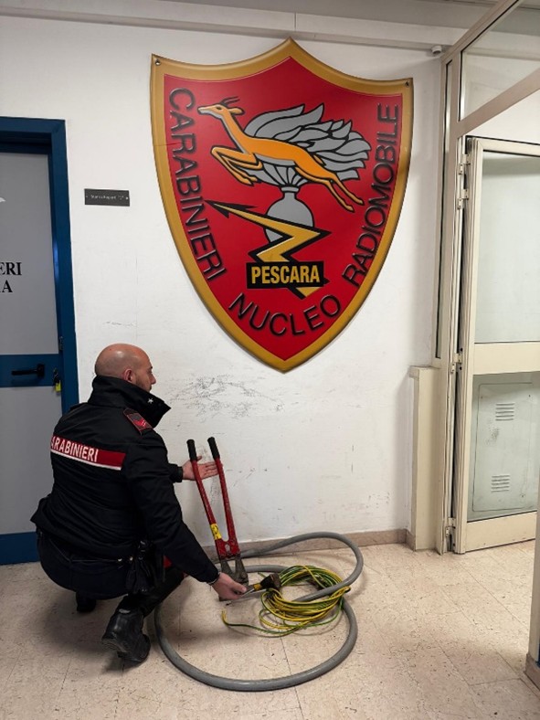 Sorpresi a rubare cavi di rame. I Carabinieri di Pescara arrestano due persone in flagranza di reato.