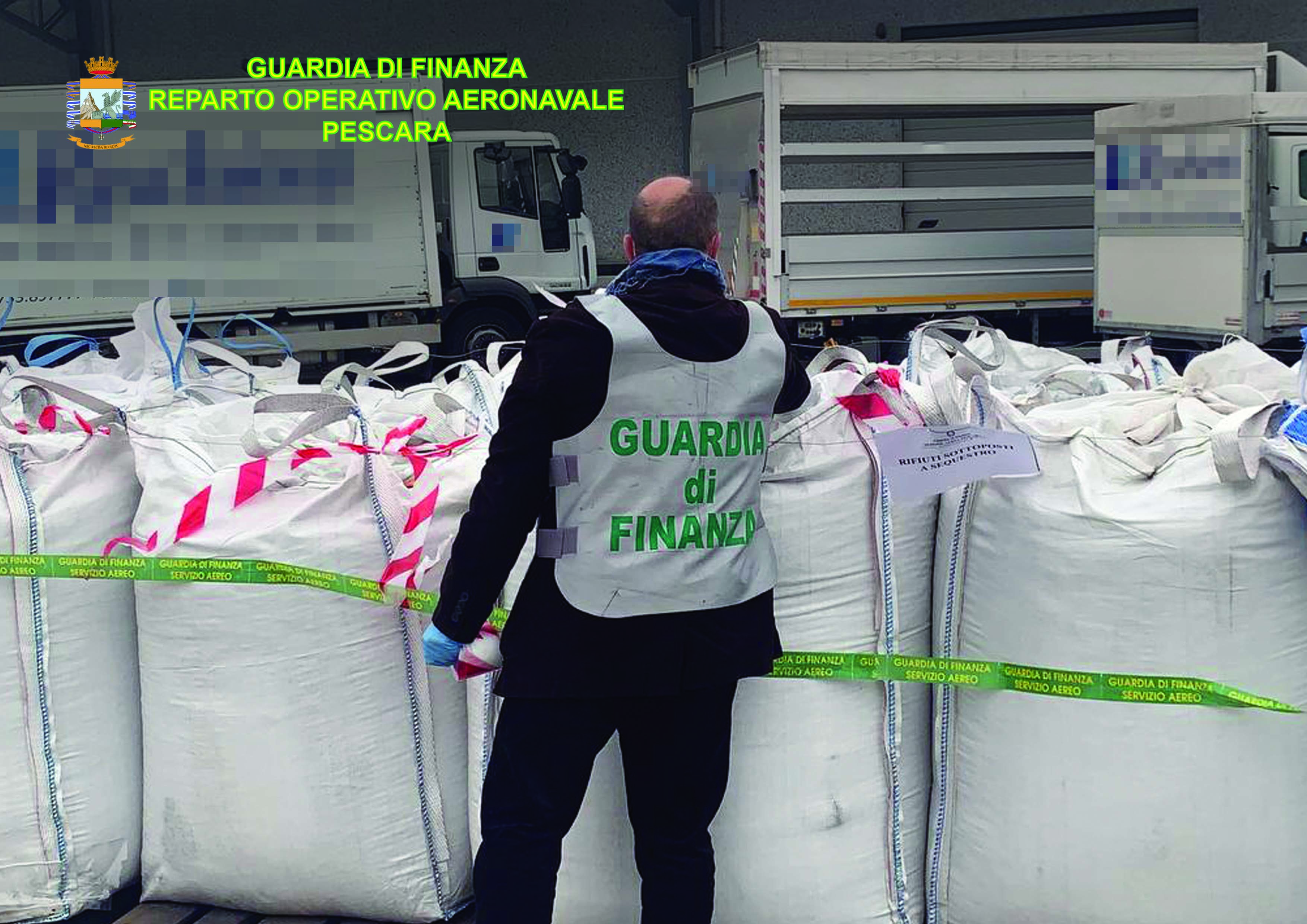 Gestione e stoccaggio incontrollato di rifiuti speciali, maxi sequestro della Guardia di Finanza di Pescara