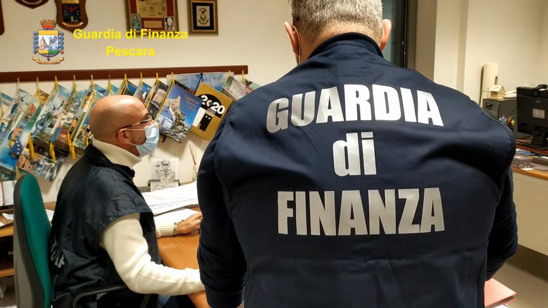 Truffe finanziarie, La Guardia di Finanza di Pescara scopre 4 falsi mediatori creditizi