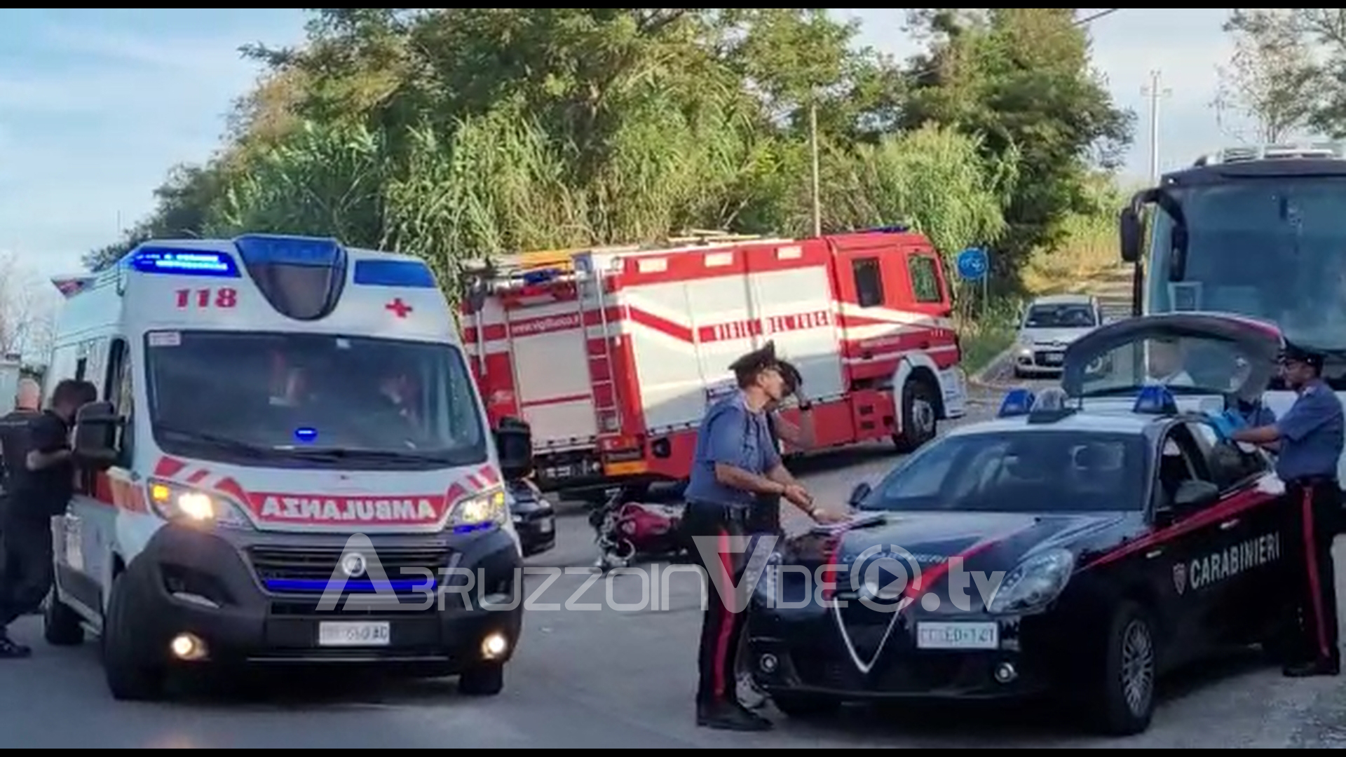 Grave incidente stradale sulla SS16 in territorio di Rocca San Giovanni. Ferita gravemente coppia di motociclisti