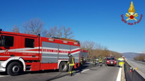 San Salvo, terribile incidente stradale sulla Trignina, perdono la vita una bimba piccolissima e un uomo, ferite gravemente altre tre persone