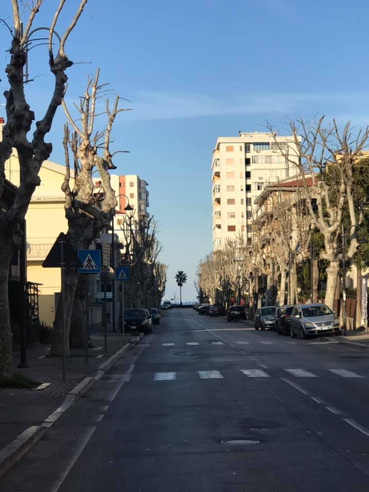 Coronavirus Abruzzo, a Montesilvano le vittime arrivano a sette. La Polizia Locale interviene a Villa Falini 