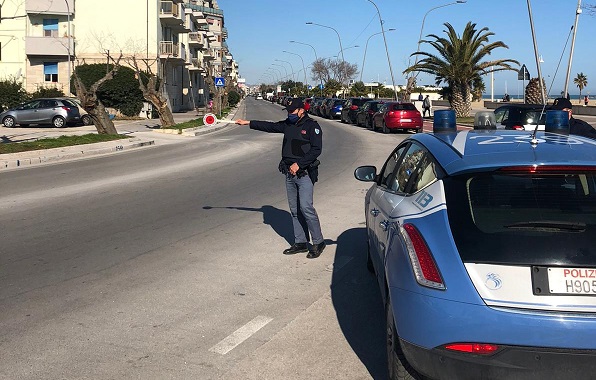 Hashish e marijuana in tasca, arrestato dalla Polizia di Stato di Pescara.