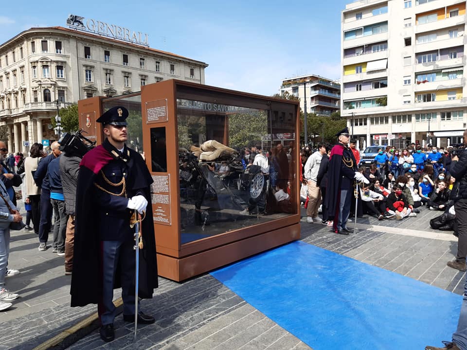 Pescara, Premio Nazionale Paolo Borsellino, fino alle 18 sarà esposta la Croma su cui viaggiava la scorta di Falcone