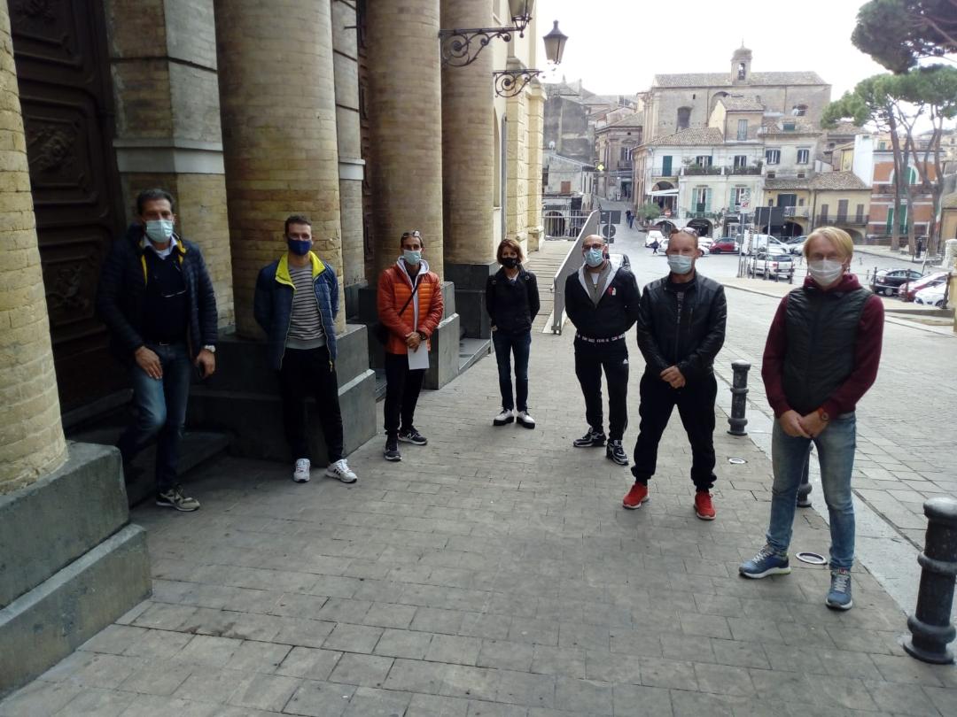 Lanciano, dopo la protesta pacifica degli addetti del settore dello sport incontro con l'assessore Caporale