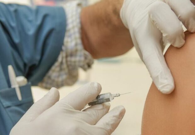 Vaccinazioni Covid in Abruzzo, dal 3 giugno via alle prenotazioni per gli over 16