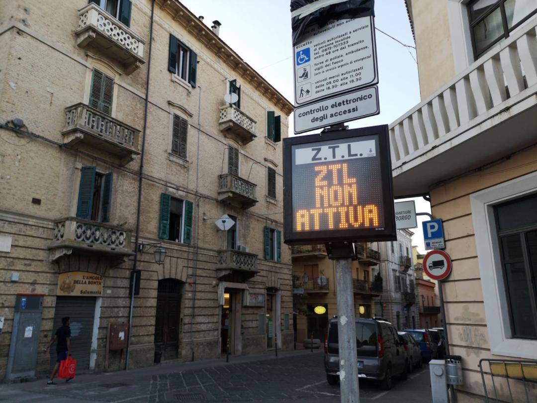 A Lanciano da domani nuove regole per traffico corso Roma, Ztl attiva, Limite 10 km/h dalle 19 all'1